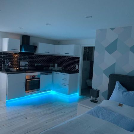 Modern Renovated Apartment Suited For Business Consultants - In Close Distance To Dt, Dhl And Un Campus - Reserved Parking บอนน์ ภายนอก รูปภาพ